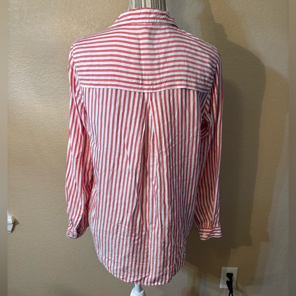 beachlunchlounge Shirt Medium Red White Striped Collared Button-Down Long-Sleev - Picture 6 of 13